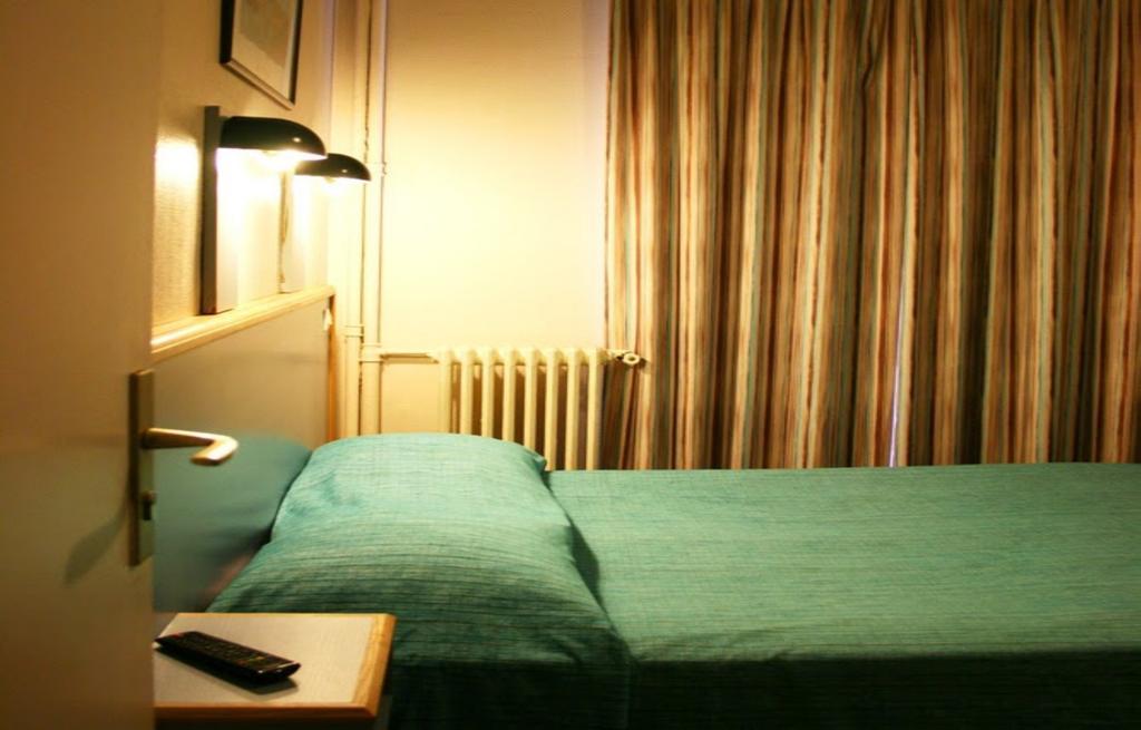 Hotel Amarys Simart Παρίσι Δωμάτιο φωτογραφία